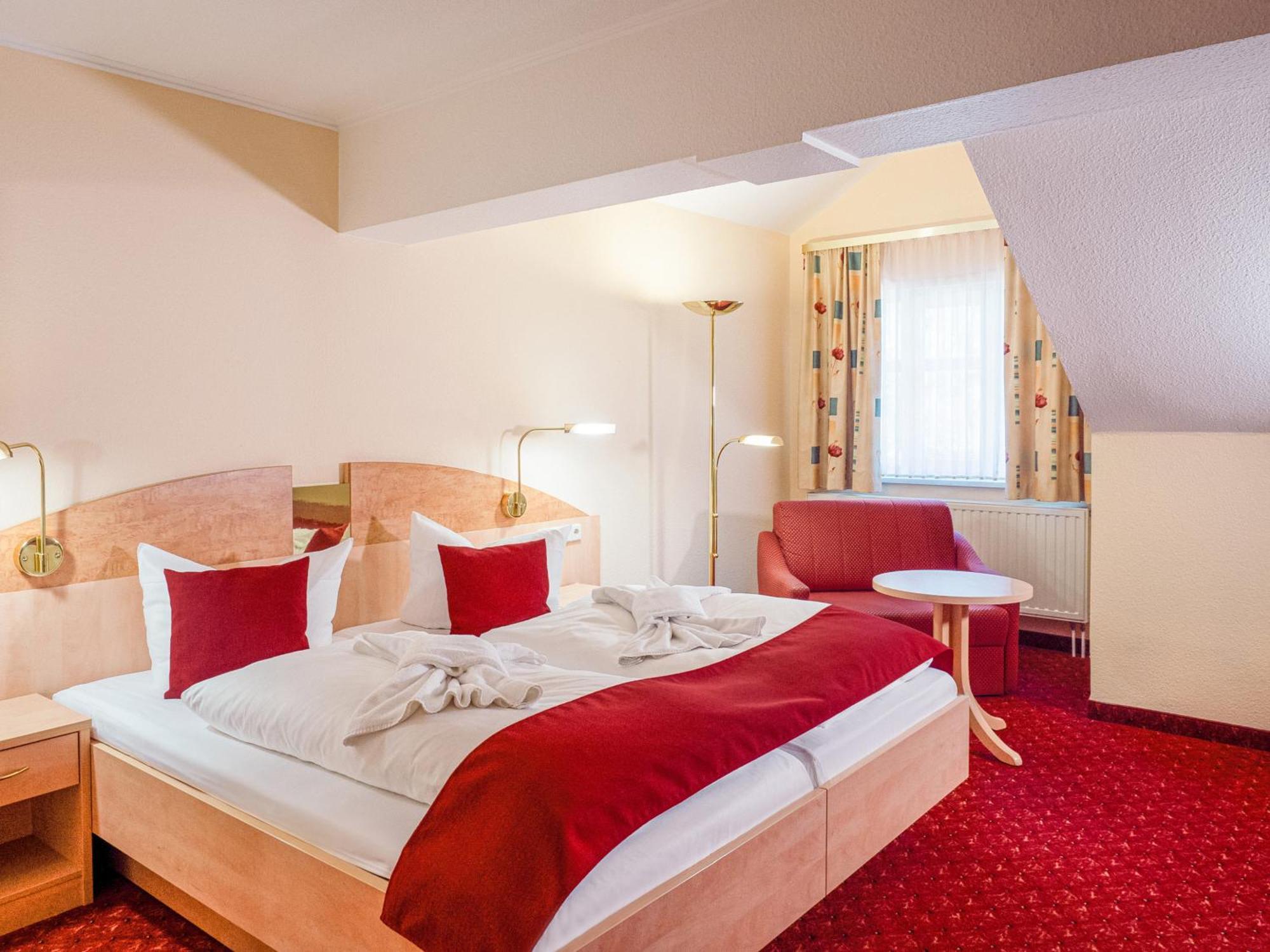 Ferien Hotel Spree-Neisse Neuhausen  ภายนอก รูปภาพ