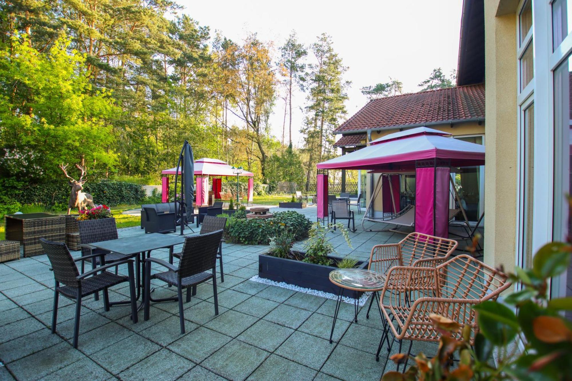 Ferien Hotel Spree-Neisse Neuhausen  ภายนอก รูปภาพ