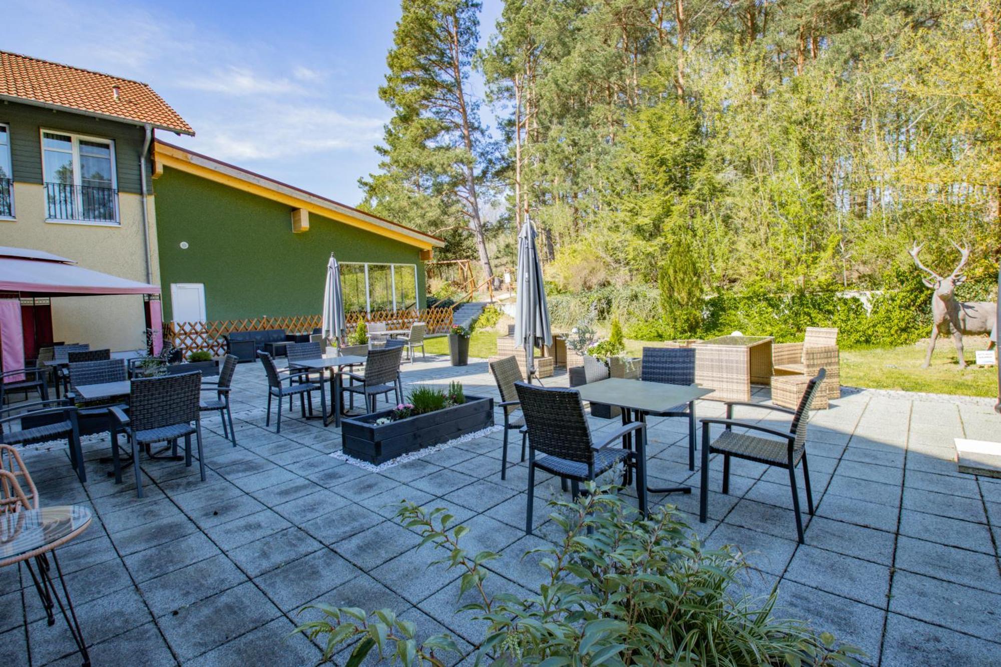 Ferien Hotel Spree-Neisse Neuhausen  ภายนอก รูปภาพ