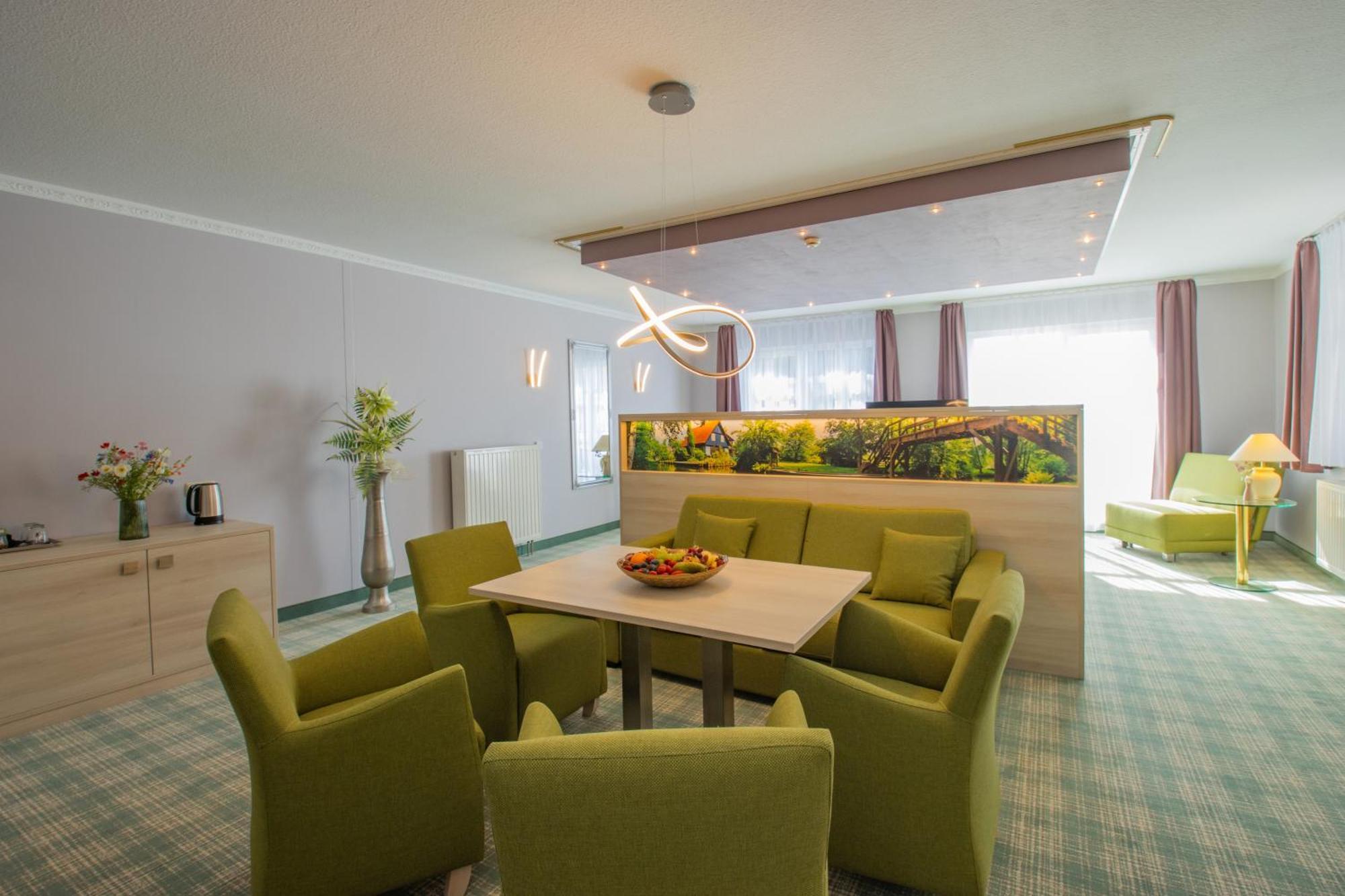 Ferien Hotel Spree-Neisse Neuhausen  ภายนอก รูปภาพ