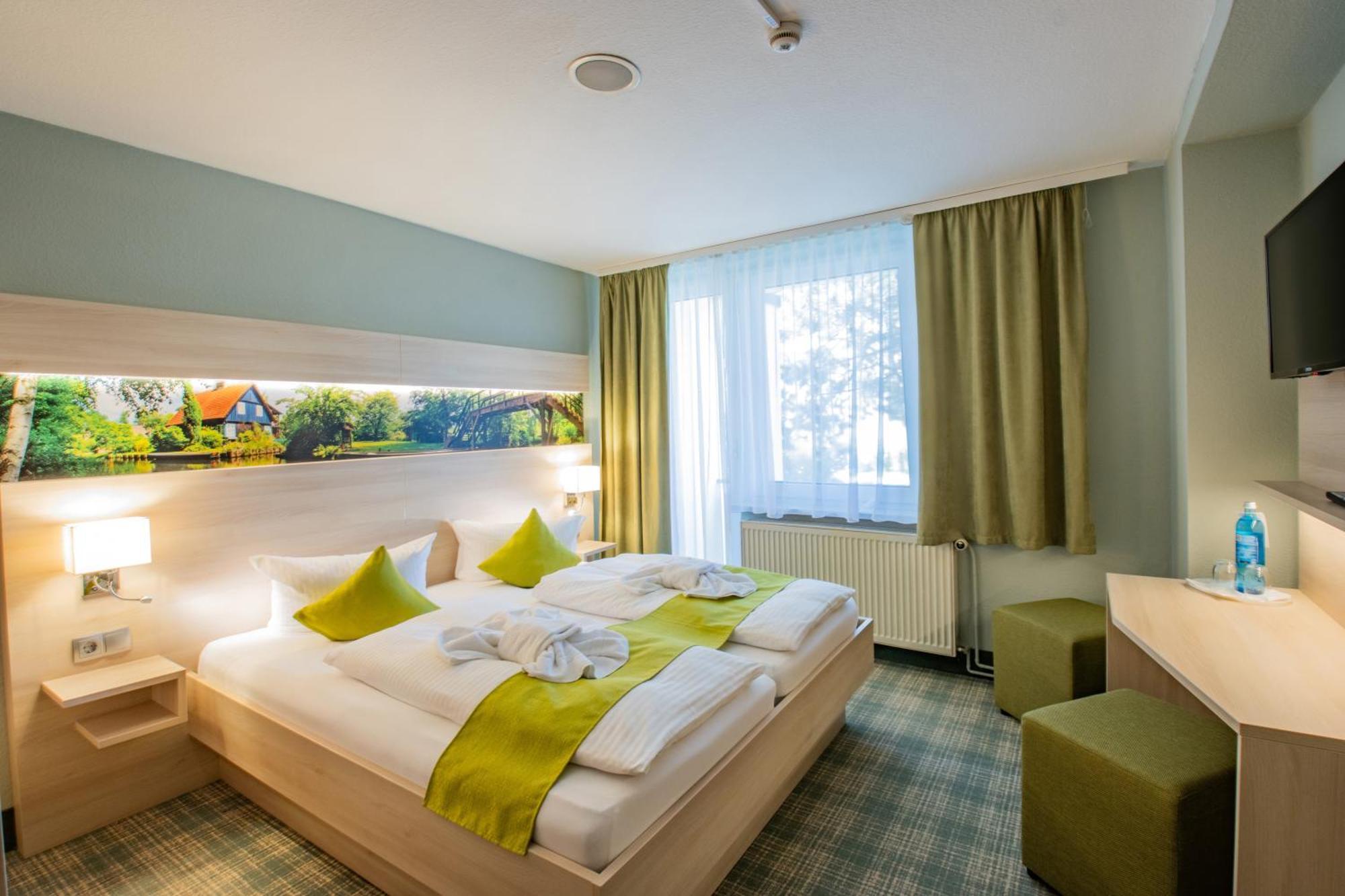 Ferien Hotel Spree-Neisse Neuhausen  ภายนอก รูปภาพ
