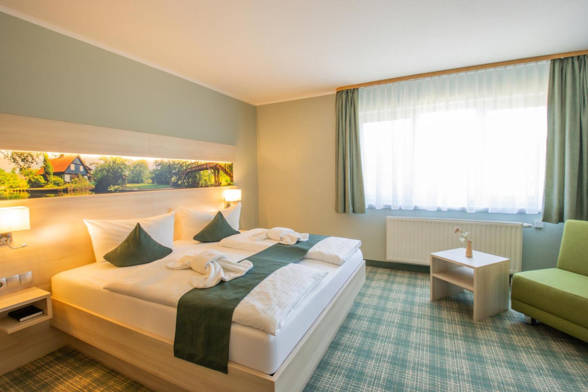 Ferien Hotel Spree-Neisse Neuhausen  ภายนอก รูปภาพ