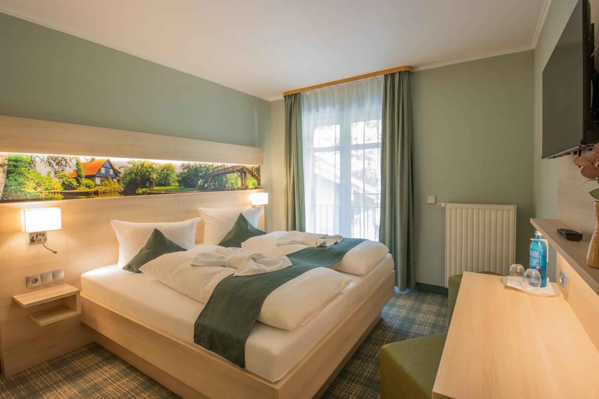 Ferien Hotel Spree-Neisse Neuhausen  ภายนอก รูปภาพ