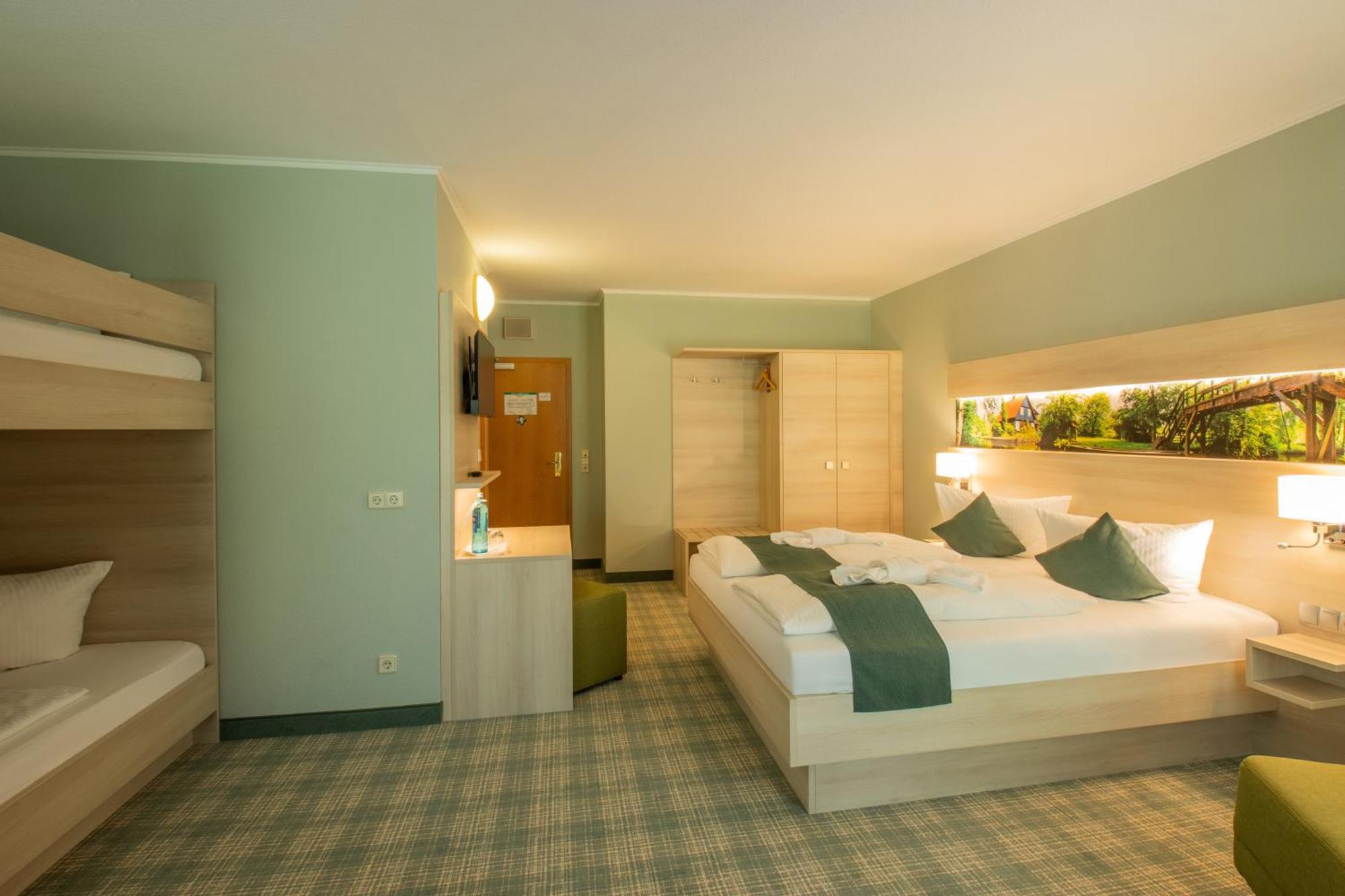 Ferien Hotel Spree-Neisse Neuhausen  ภายนอก รูปภาพ